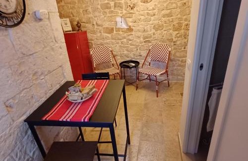 Castellana Grotte House | La Nicchia, appartamento con terrazza esclusiva