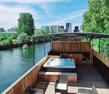 Esplanade Apartment | La péniche de Fabrice avec Jacuzzi privatif