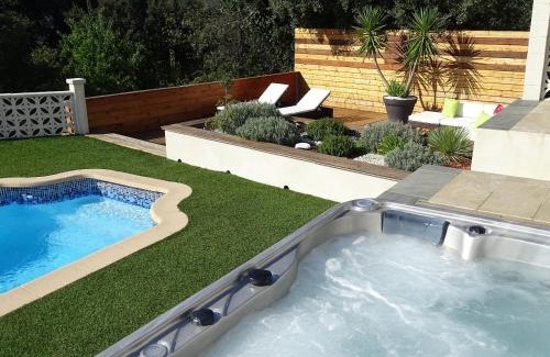 Sainte-Anastasie-sur-Issole Villa | La Pépite d'Amour, spa, sauna, piscine à volonté !