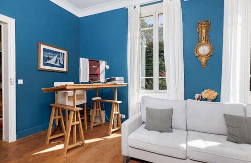 Carignan-de-Bordeaux Villa | La Papautiere