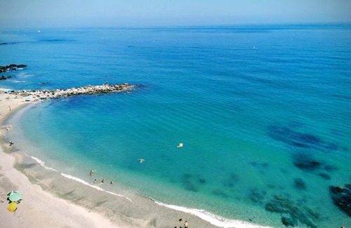 Benalmadena Apartment | LA PERLA CRUISE Apartment on Private Beach, Modern with Aircon & wifi
