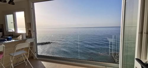 Benalmadena Apartment | LA PERLA CRUISE Apartment on Private Beach, Modern with Aircon & wifi