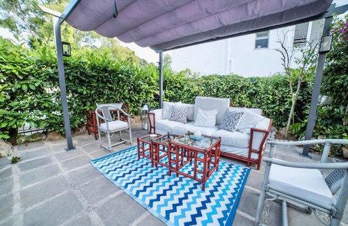 Capri Apartment | La Pignatara elegante casa con giardino