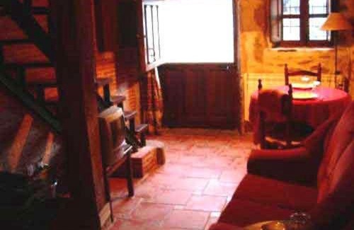 Navalguijo House | La Plazuela