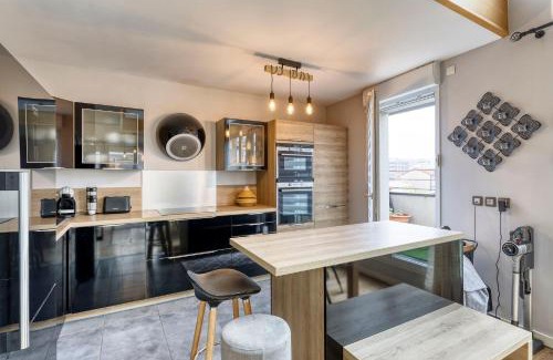 Zone d'amenagement concerte des Docks Apartment | La Plume d'Hugo - Appt Duplex pour 8