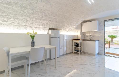 Mola di Bari Apartment | La Porta Sul Mare- Timone