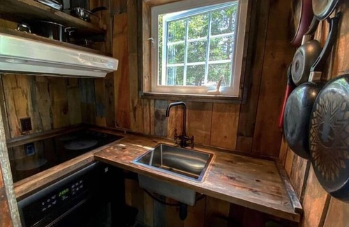 Labelle House | La Porte de la Rouge- CITQ 295114 Straight on Red River close to Tremblant!