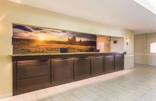 Deming Hotel | La Quinta by Wyndham Deming