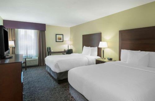 Paradise Hotel | La Quinta by Wyndham Las Vegas Airport South