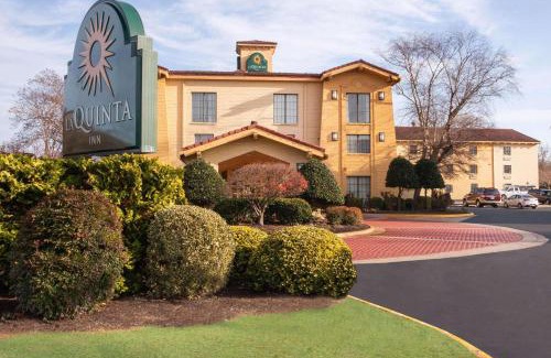 Norfolk - Virginia Beach Hotel | La Quinta Inn by Wyndham Norfolk Virginia Beach