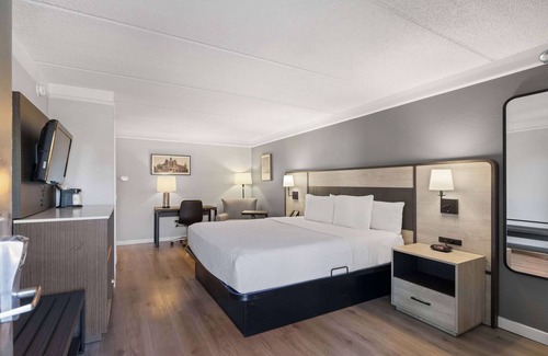 Stockton Hotel | La Quinta Inn by Wyndham Stockton