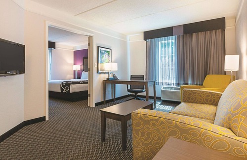 Alpharetta Hotel | La Quinta Inn & Suites by Wyndham Atlanta Alpharetta