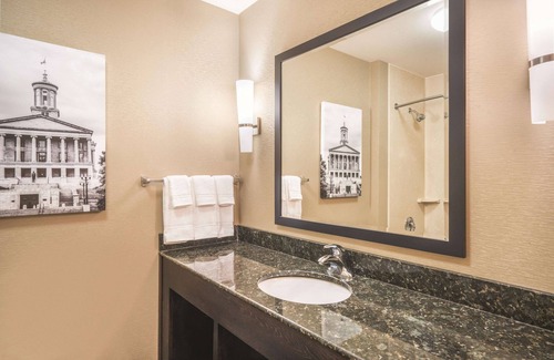 Smyrna Hotel | La Quinta Inn & Suites by Wyndham Smyrna TN - Nashville