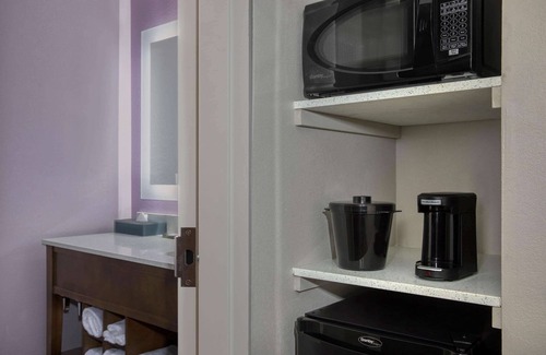 Perry Hotel | La Quinta Inn & Suites by Wyndham Perry