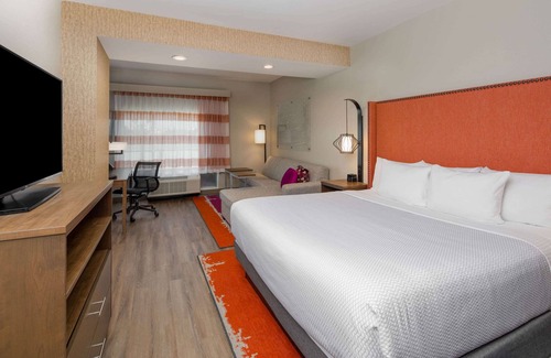 Perry Hotel | La Quinta Inn & Suites by Wyndham Perry