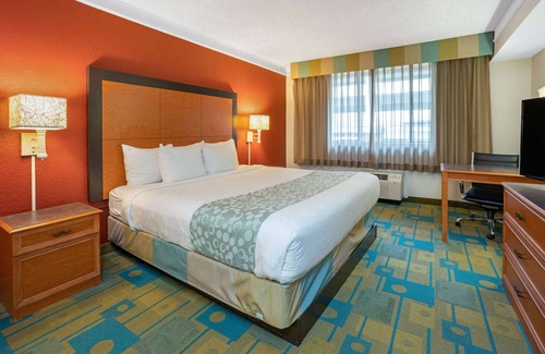 SeaTac Hotel | La Quinta Inn & Suites by Wyndham Seattle Sea-Tac Airport