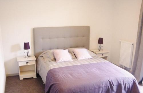 Republique Apartment | La Résidence Therm’Appart