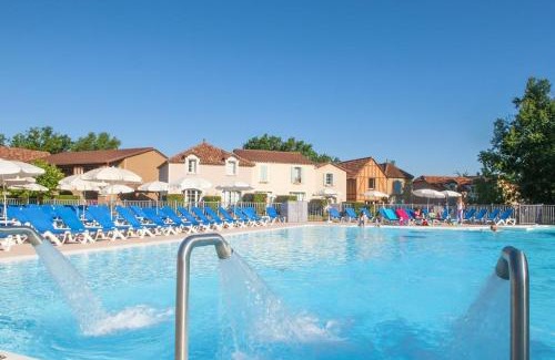 Monflanquin Apartment | La Résidence Vacances Mondésir appartement 3 étoiles
