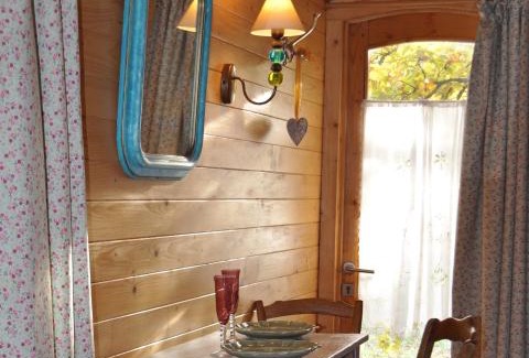 Mazan House | La roulotte Chic et Boheme