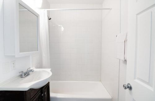 Westlake Hotel | LA Royal Viking Apartments