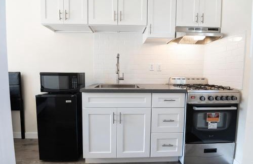 Westlake Hotel | LA Royal Viking Apartments