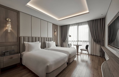 Downtown Ho Chi Minh City Hotel | La Siesta Premium Saigon