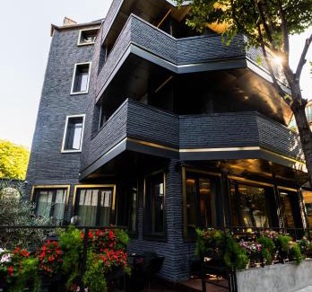 Tirana Hotel | La Suite Boutique Hotel