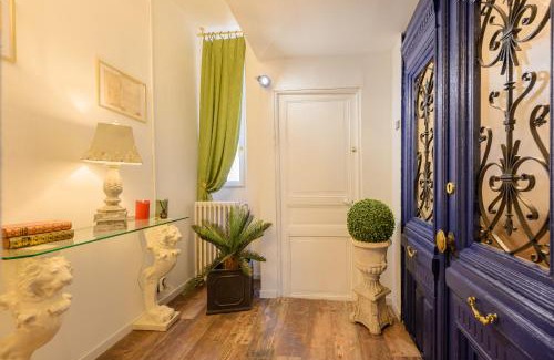 Sedan Bed & Breakfast | LA SUITE de NOTRE DAME au pied du CHATEAU FORT