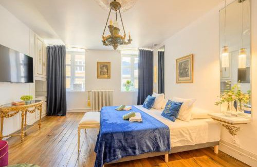 Sedan Bed & Breakfast | LA SUITE de NOTRE DAME au pied du CHATEAU FORT