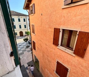 Lazise Old Town Apartment | La Suite del Centro