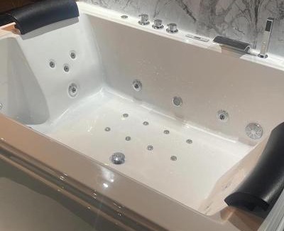 Saint-Jacques - Saint-Roch Apartment | La Suite Prestige Jacuzzi,Sauna,Netflix,Disney