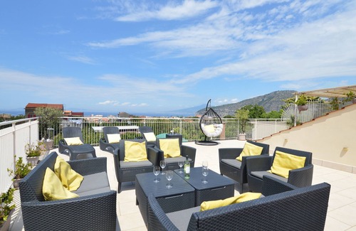 Sant'Agnello House | La Terrazza Family Holidays
