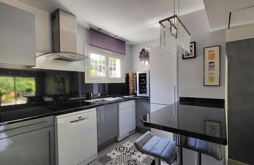 Saint-Esteve-Janson House | La Tissonnière a peaceful and intimate cottage with garden and spa
