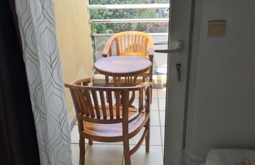 La Possession Apartment | LA TONNELLE