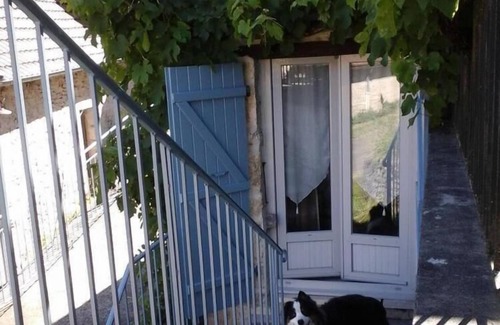 Creysse House | LA TOUR - CREYSSE - Gîte