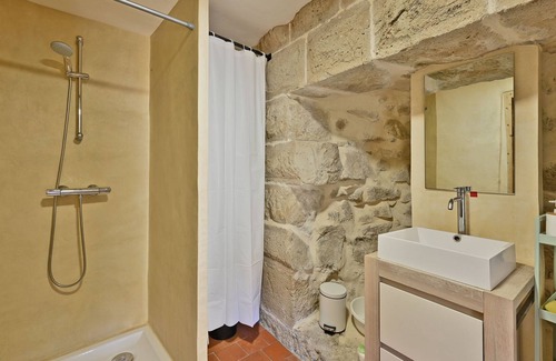 Montreal House | La Tour de Montréal - One Bedroom House, Sleeps 4