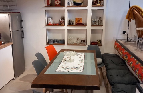 7th Arrondissement Apartment | La vie en rose
