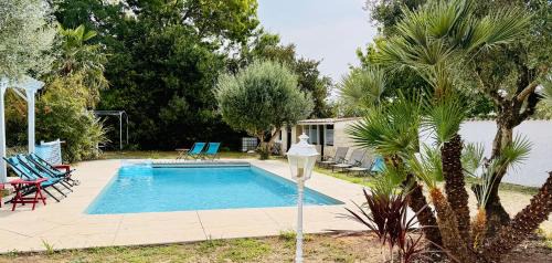 Saint-Sulpice-de-Royan Villa | La Villa Archipel Royan Suites & Pool Tennis