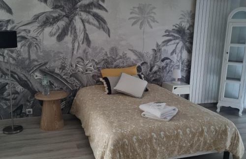 Malemort-sur-Correze House | La Villa Bellevue - 8 personnes avec piscine