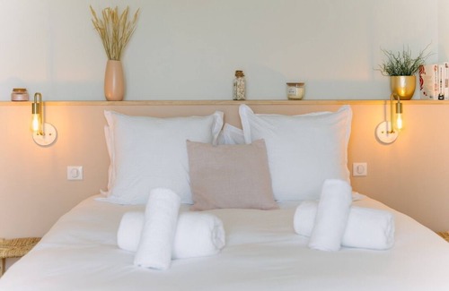 Plobannalec-Lesconil Villa | LA VILLA COTTON - LARGE VILLA WITH SPA BY THE SEA