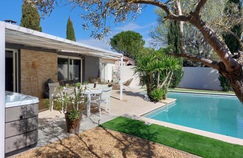 Sorgues House | la villa des amoureux spa