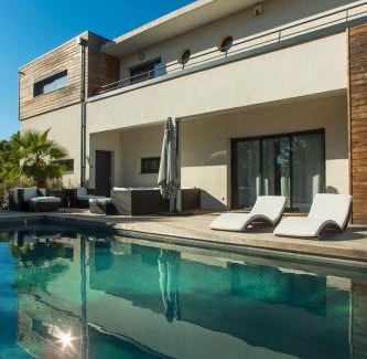 Cap d'Agde Villa | La Villa du Triangle