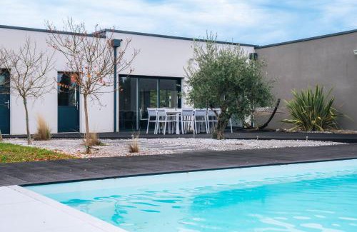 Deols Villa | La Villa Marais