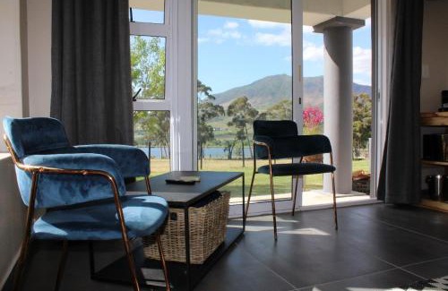 Drakenstein House | La Vita Farm Stay