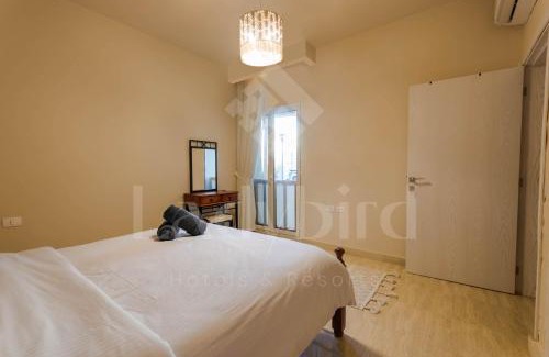 Sahl Hasheeh Apartment | Ladybird - Azzurra Beauty