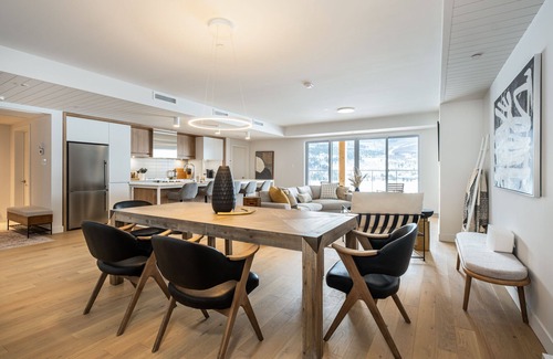 Mont-Tremblant Village Condo | Lago 702 Johanssen | Best Ski Mountain View