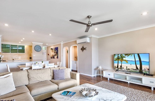Hamilton Island House | Lagoon 201 on Hamilton Island