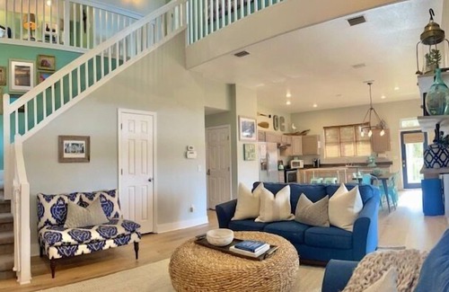 Port St. Joe House | Lagoon Front, Fire Pit, Quiet, Nature ~ Otter Cove