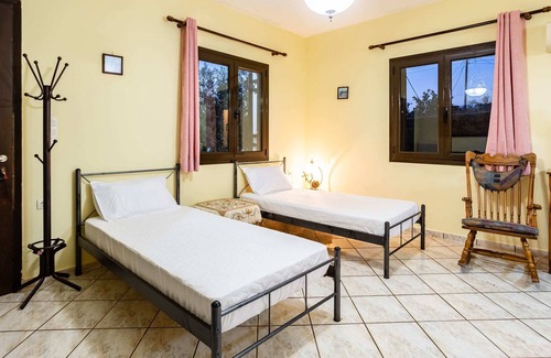 Agrilos Apartment | Lagouvardos Olive Garden - Niko's Family Gem