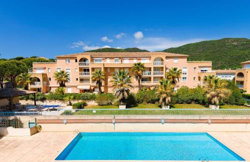 Cavalaire-sur-Mer Apartment | Lagrange Vacances Villa Barbara